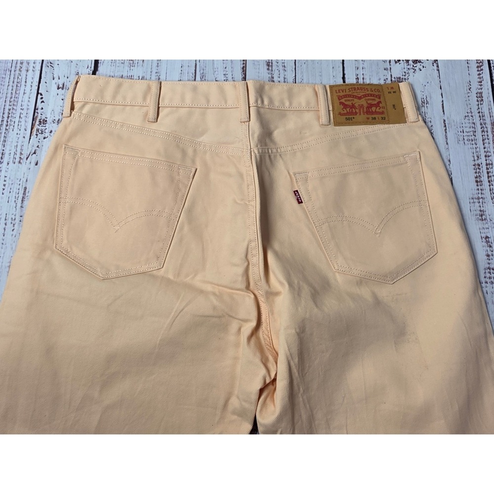 Levi's 501 Original Fit Jeans Mens 38x32 Peach NWOT Button Fly Straight Leg - Picture 2 of 9